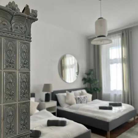 Spacious Apartment, 3 Min To U1 Reumannplatz Vienna Esterno foto