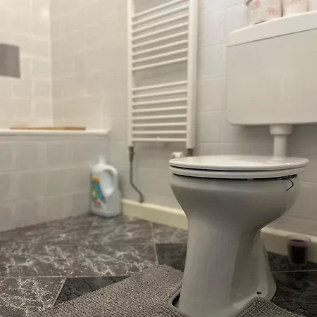 Spacious Apartment, 3 Min To U1 Reumannplatz Vienna Esterno foto