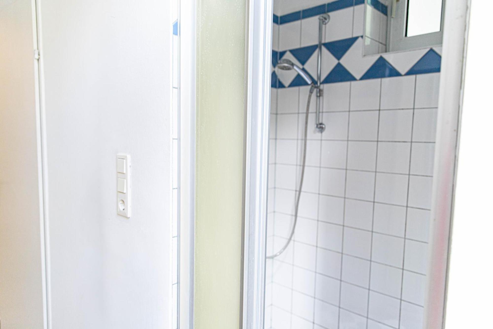 Spacious Apartment, 3 Min To U1 Reumannplatz Wiedeń