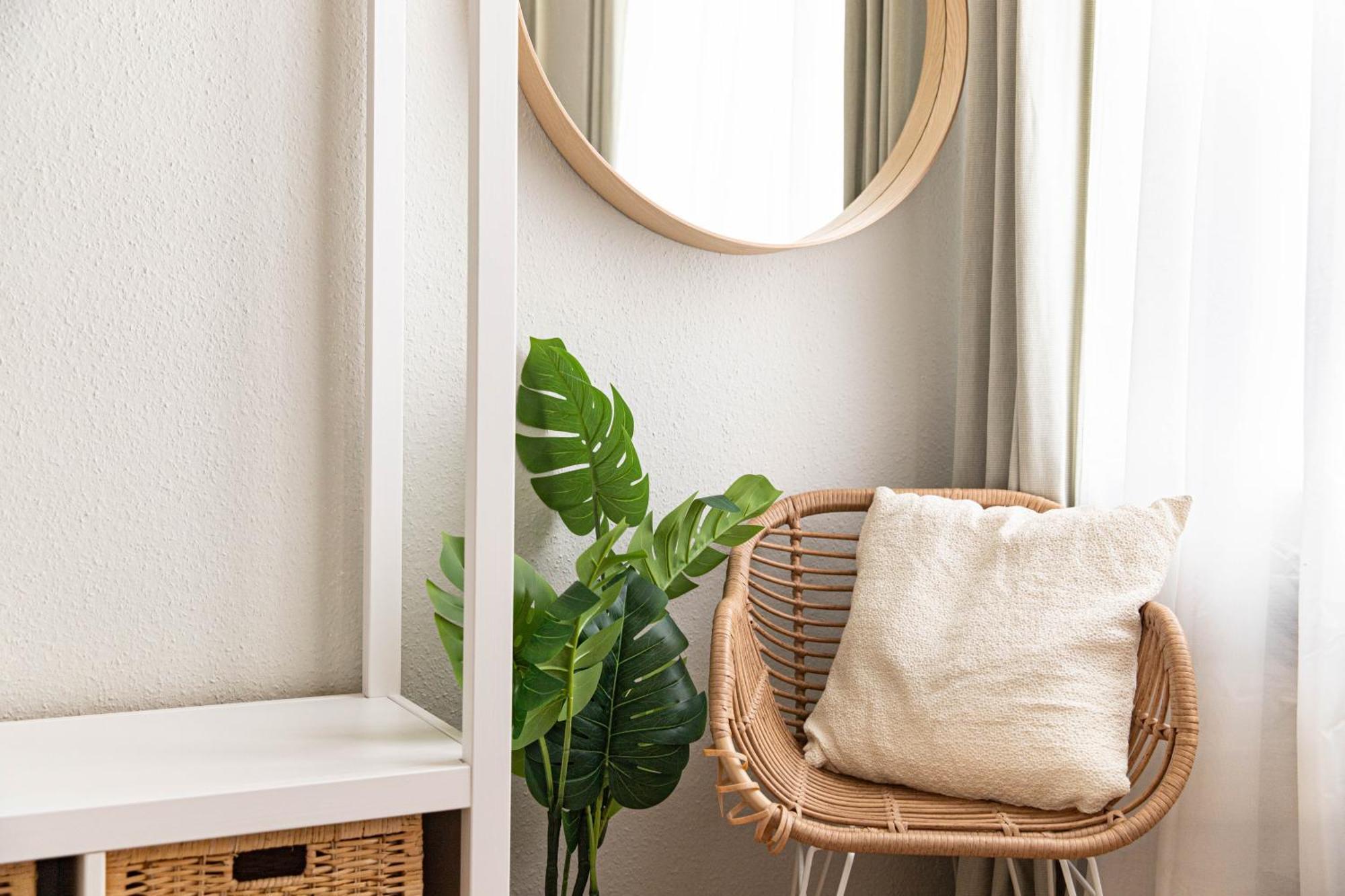 Spacious Apartment, 3 Min To U1 Reumannplatz Appartamento